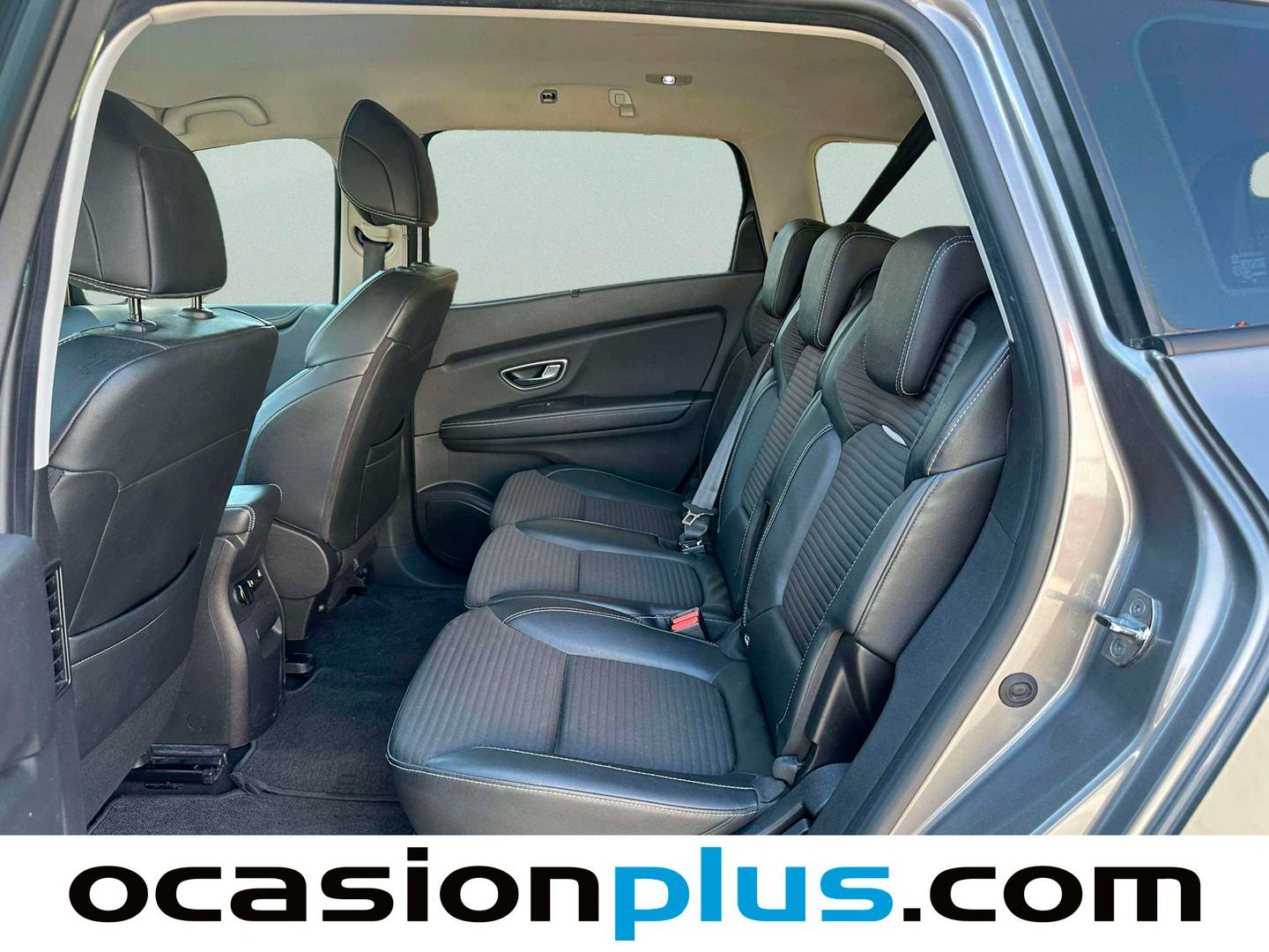 Foto asientos traseros Renault Grand Scénic Renault Grand Scenic Zen TCe (140 CV) GPF