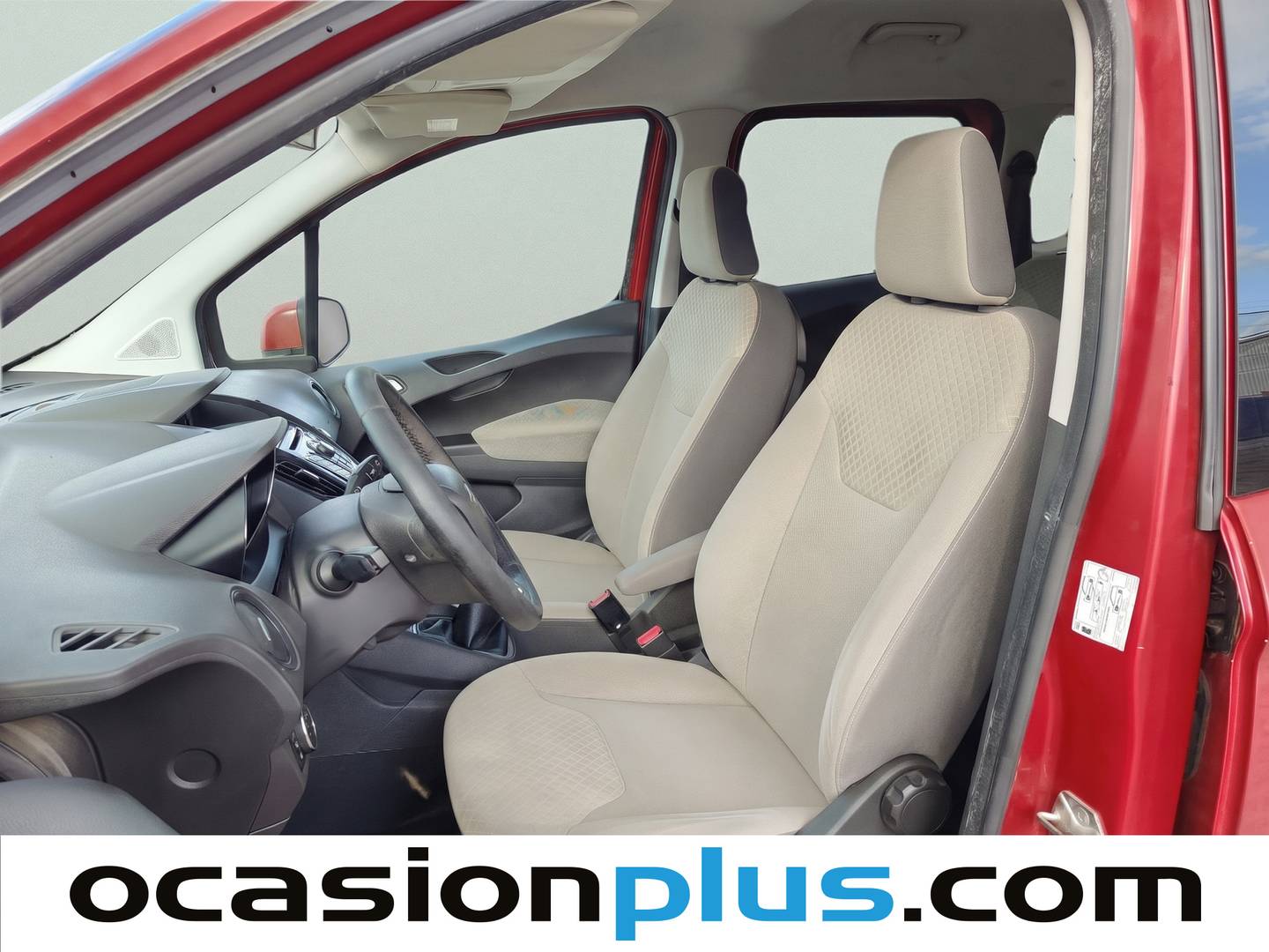 Foto asientos delanteros Ford Tourneo Courier Ford Tourneo Courier 1.6 TDCi Titanium (95 CV)