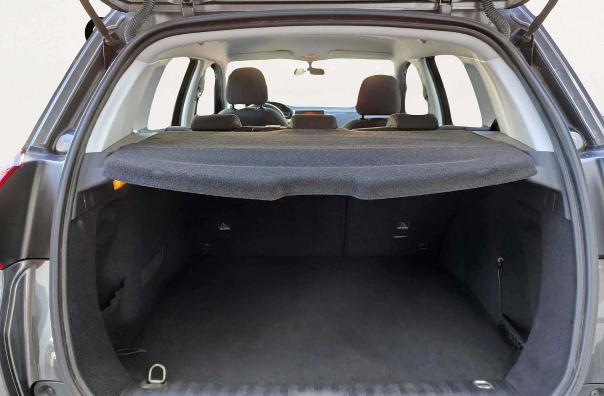 Peugeot 2008 BlueHDi 100 Active - foto 13