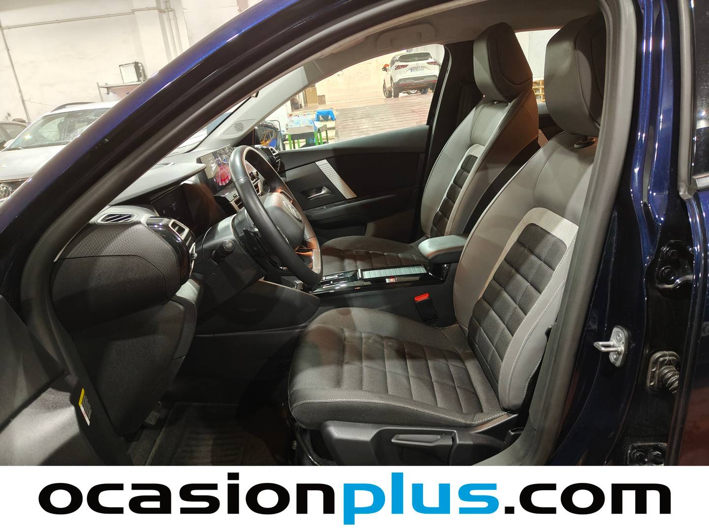 Foto asientos delanteros Citroën C4 Citroën C4 Hybrid 136 e-DCS6 Business Edition (136 CV)