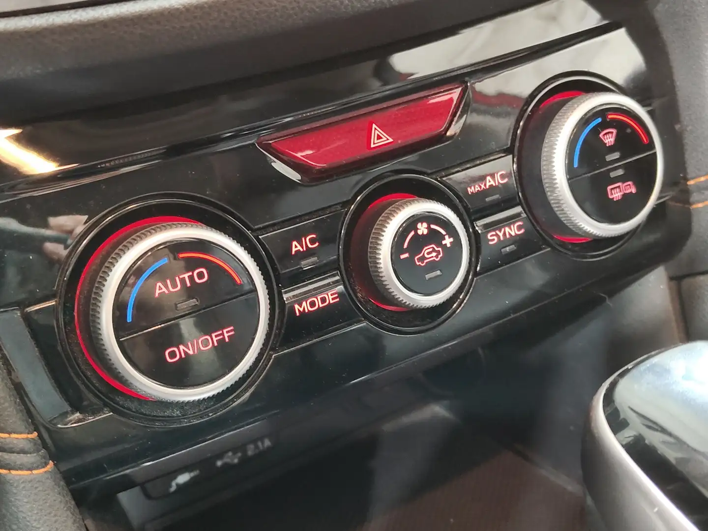 Foto Subaru XV Subaru XV 2.0i Hybrid Executive Plus CVT (150 CV)