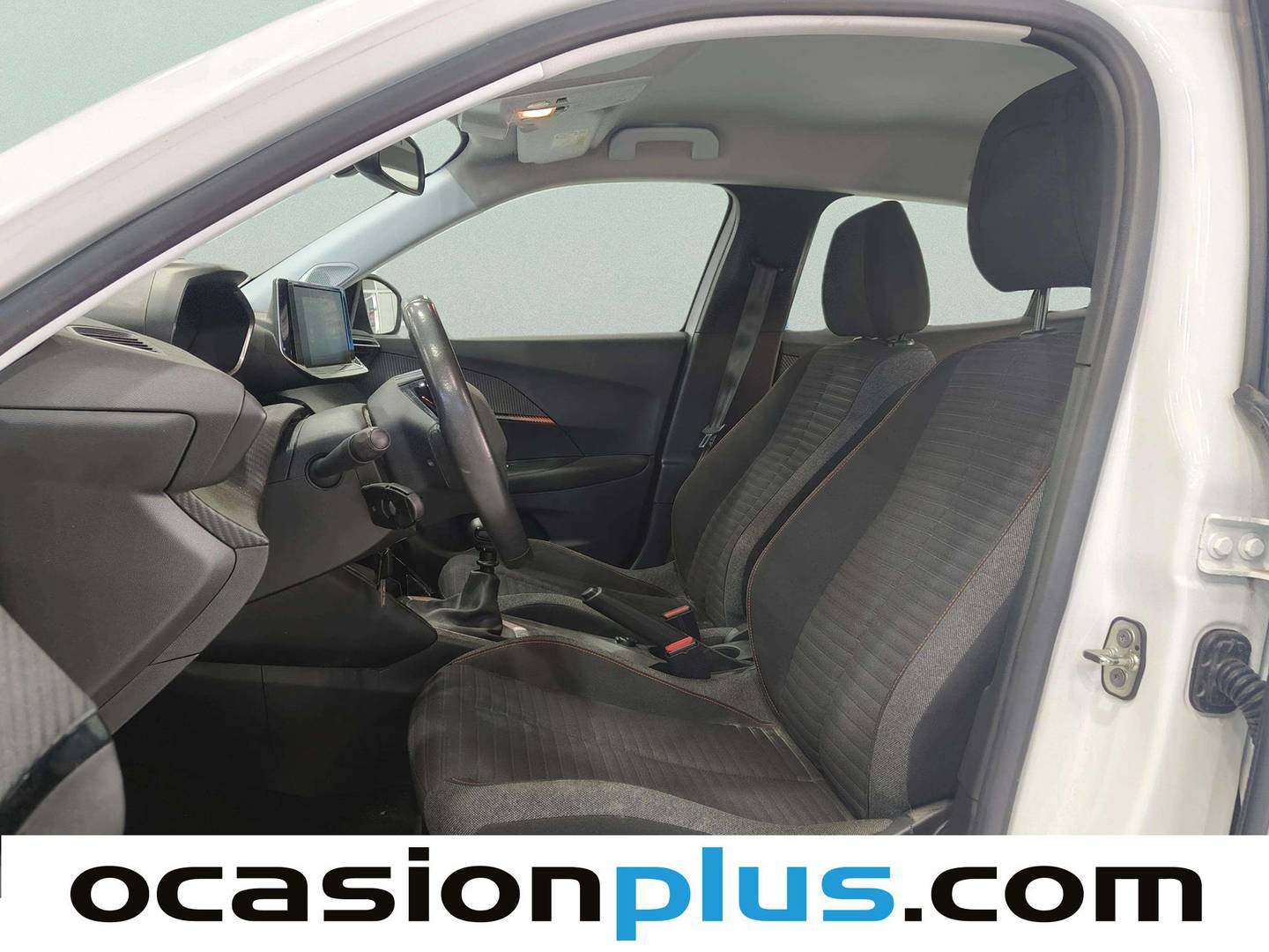 Foto asientos delanteros Peugeot 2008 Peugeot 2008 Puretech 100 S&S Active Pack (100 CV)
