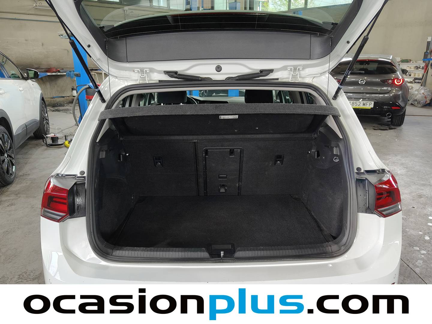 Fotos maletero Volkswagen Golf Volkswagen Golf Life 1.0 eTSI (110 CV) DSG