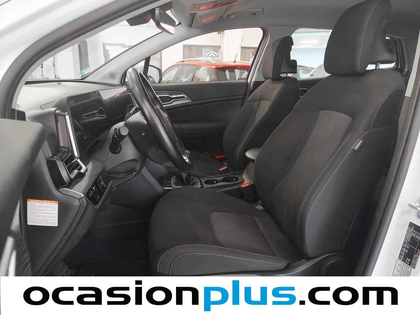 Foto asientos delanteros KIA Sportage KIA Sportage 1.6 T-GDi MHEV Drive 4x2 (150 CV)