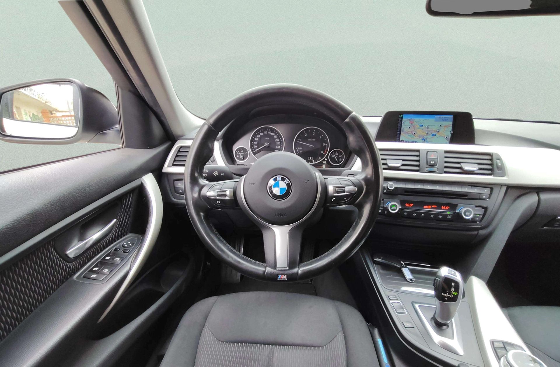 BMW Serie 3 318d Touring Pack M - foto 23