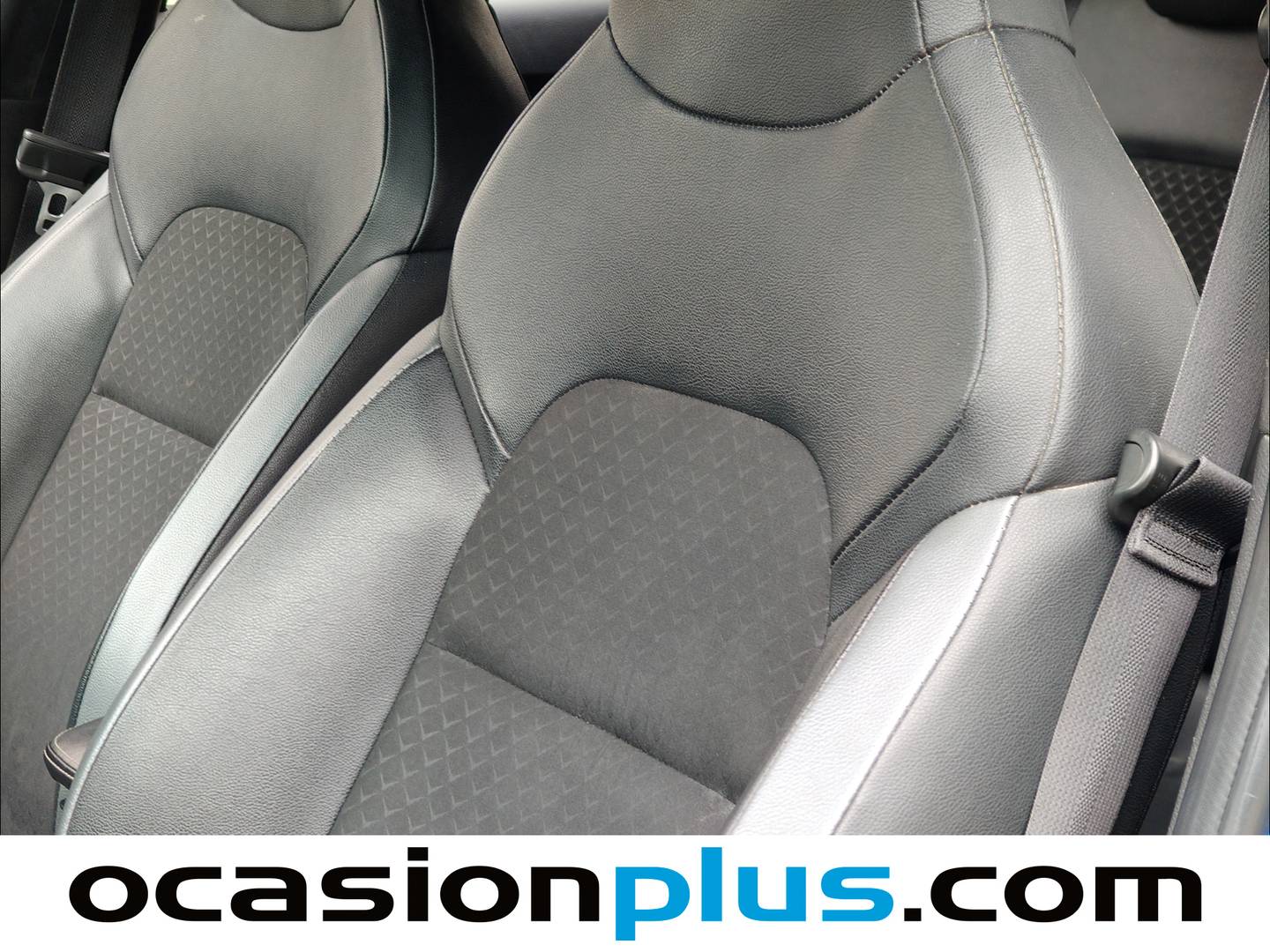 Foto Nissan JUKE Nissan Juke DIG-T N-Connecta 4x2 (114 CV)