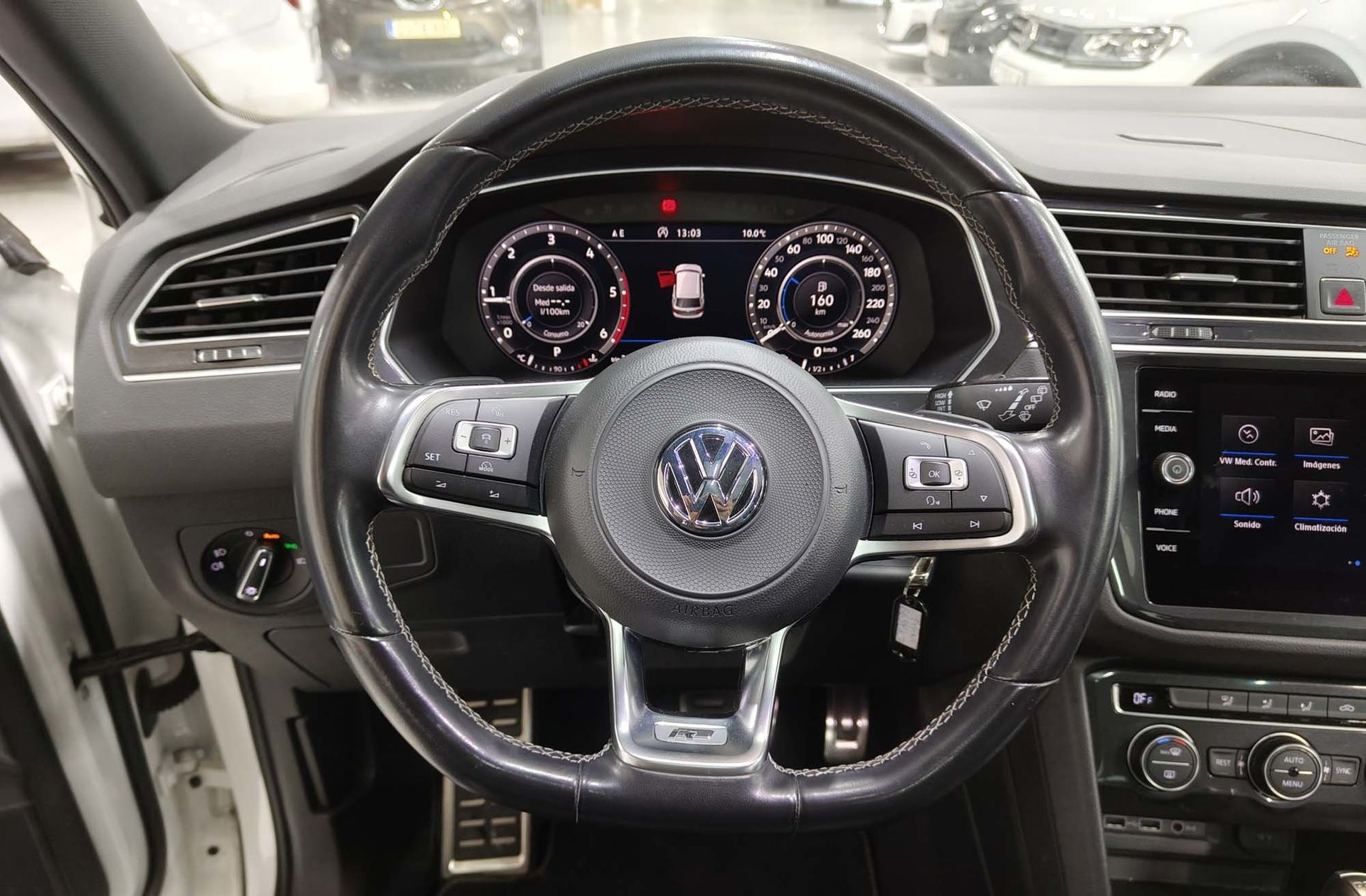 Volkswagen Tiguan Sport 2.0 TDI BMT 4Motion Pack R-line DSG - foto 28