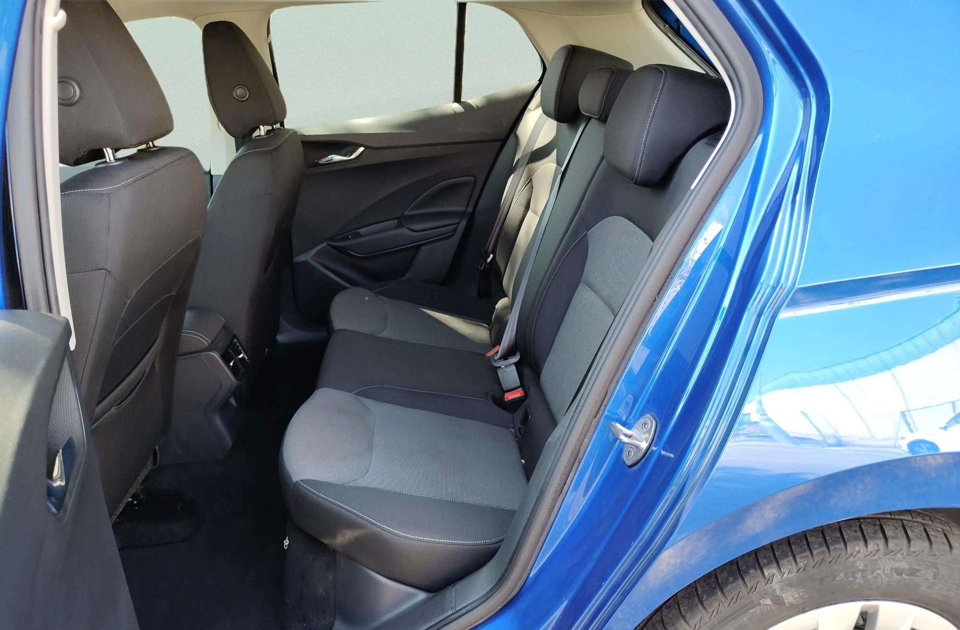 Škoda Fabia 1.0 TSI Ambition - foto 10