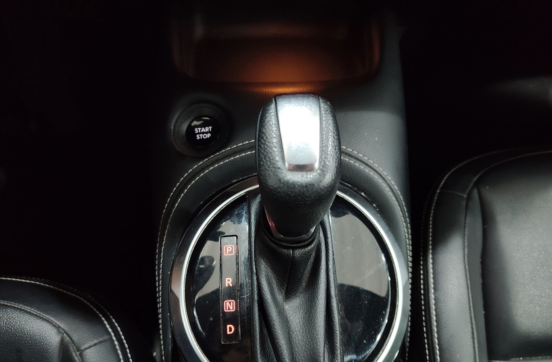Nissan Juke 1.6 Hybrid Premiere Edition - foto 5