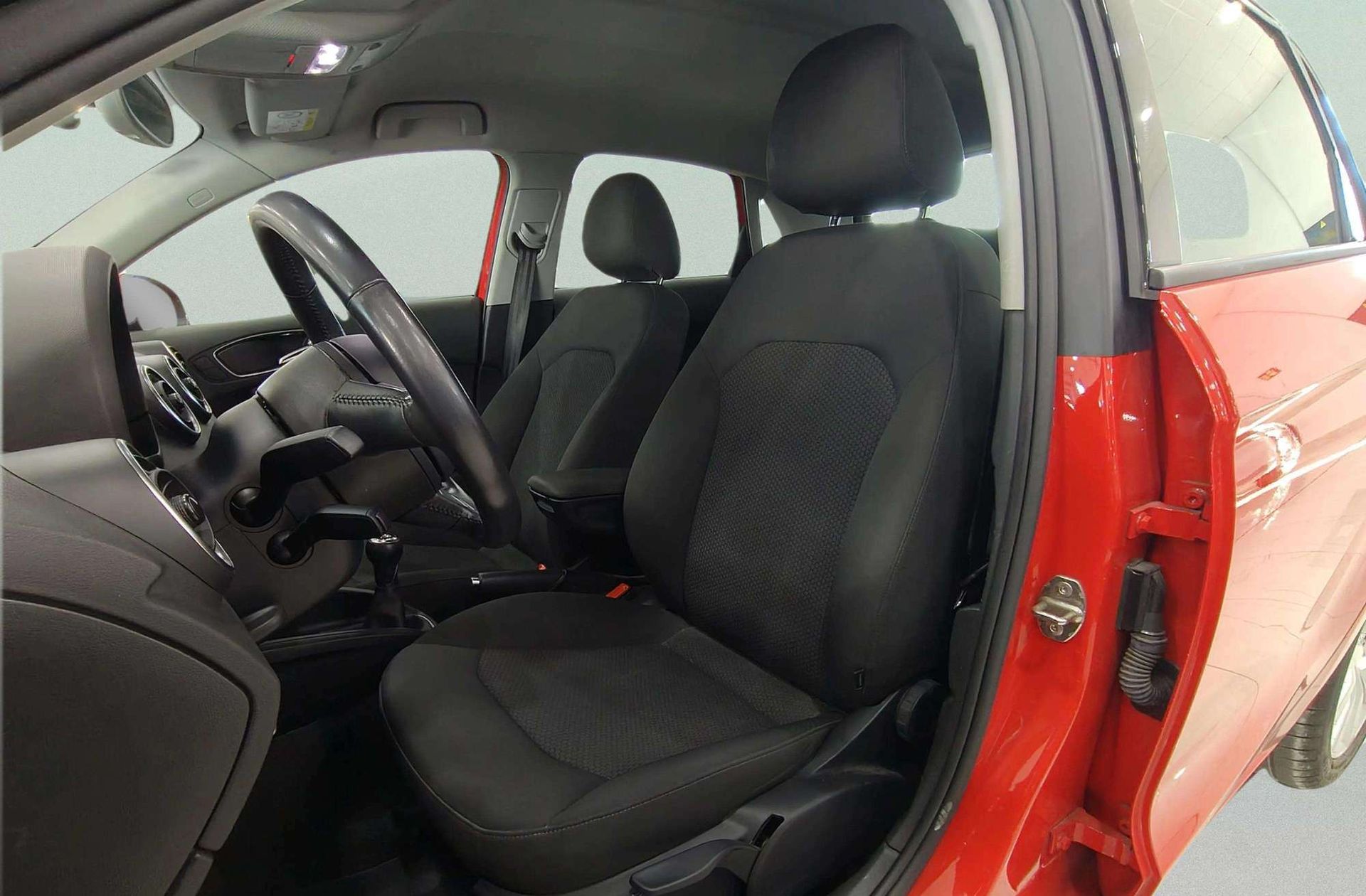 Audi A1 Sportback Attraction 1.0 TFSI - foto 9