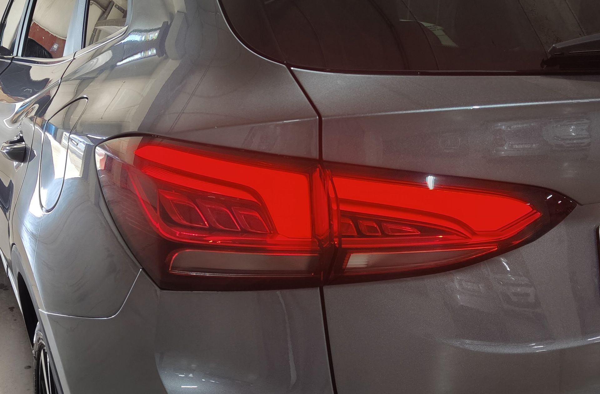 MG ZS 1.5 Hybrid+ Luxury - foto 16