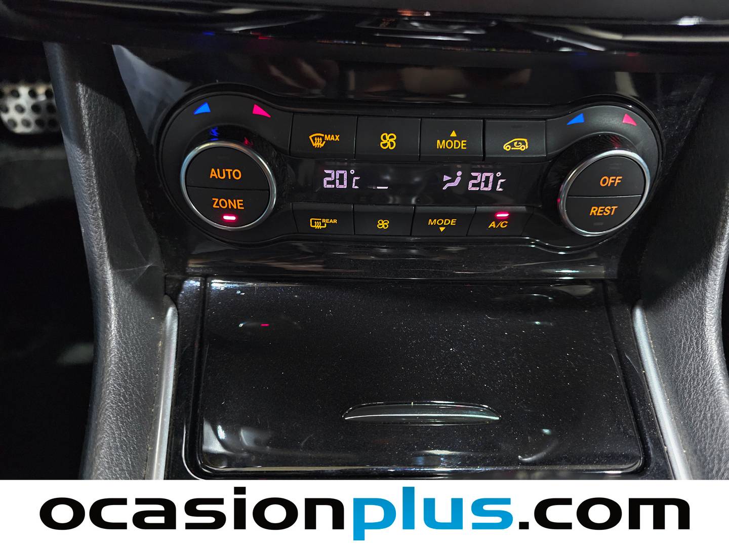 Foto Infiniti Q30 Infiniti Q30 2.2D Sport 7DCT (170 CV)