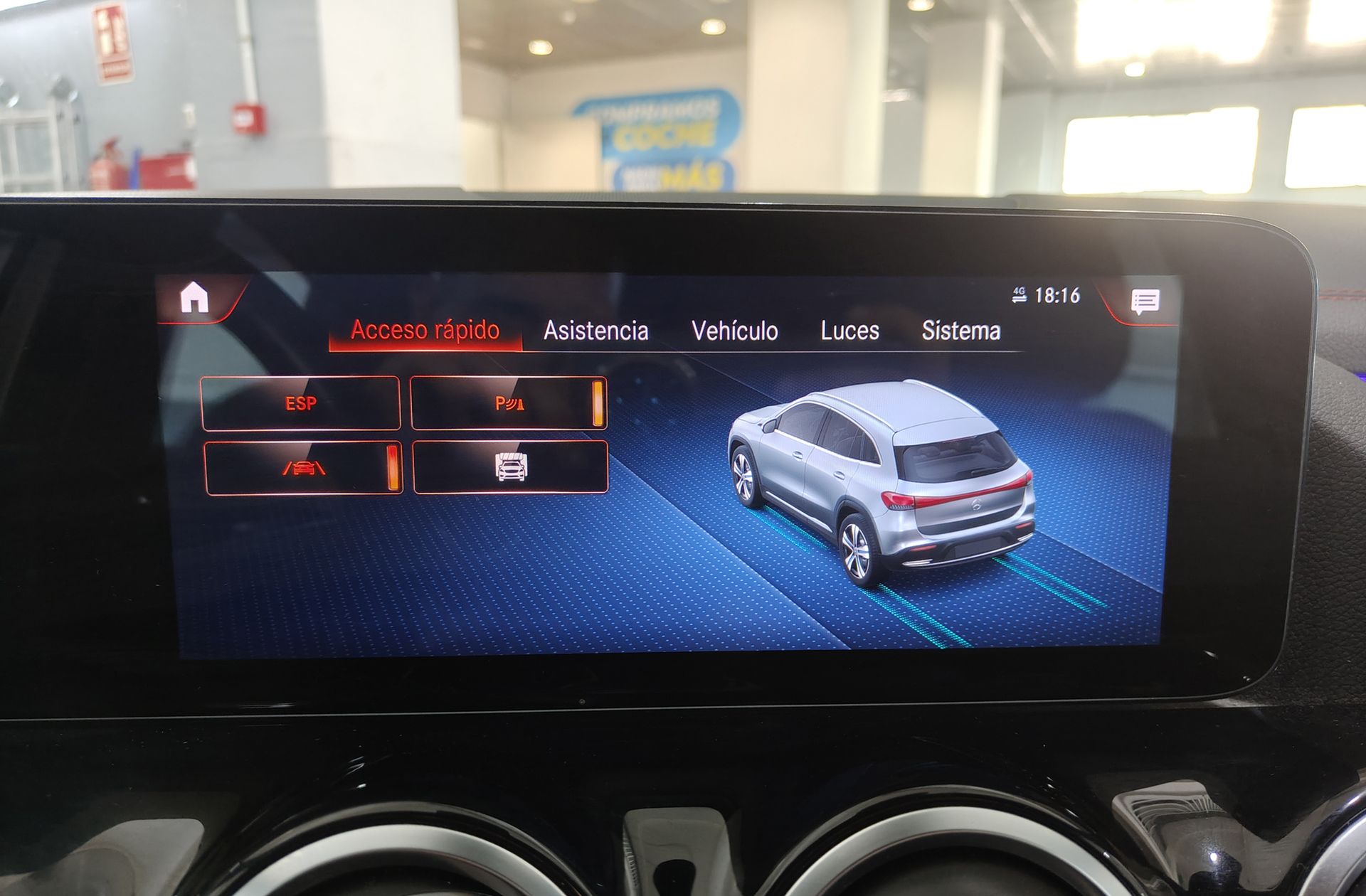 Mercedes-Benz EQA 300 4Matic Pack AMG - foto 32