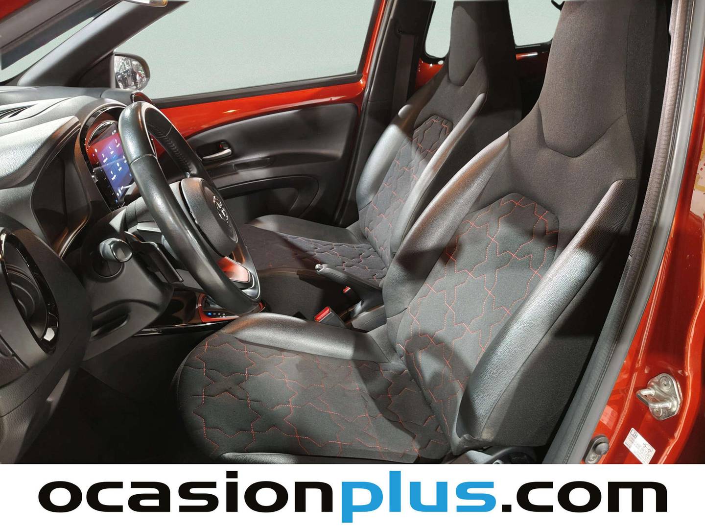 Foto asientos delanteros Toyota Aygo X Cross Toyota Aygo X Cross 1.0 VVT-I Trendy Edition (72 CV)