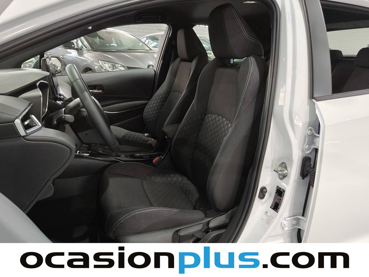 Foto asientos traseros Toyota Corolla Toyota Corolla 140H Active Plus (140 CV)