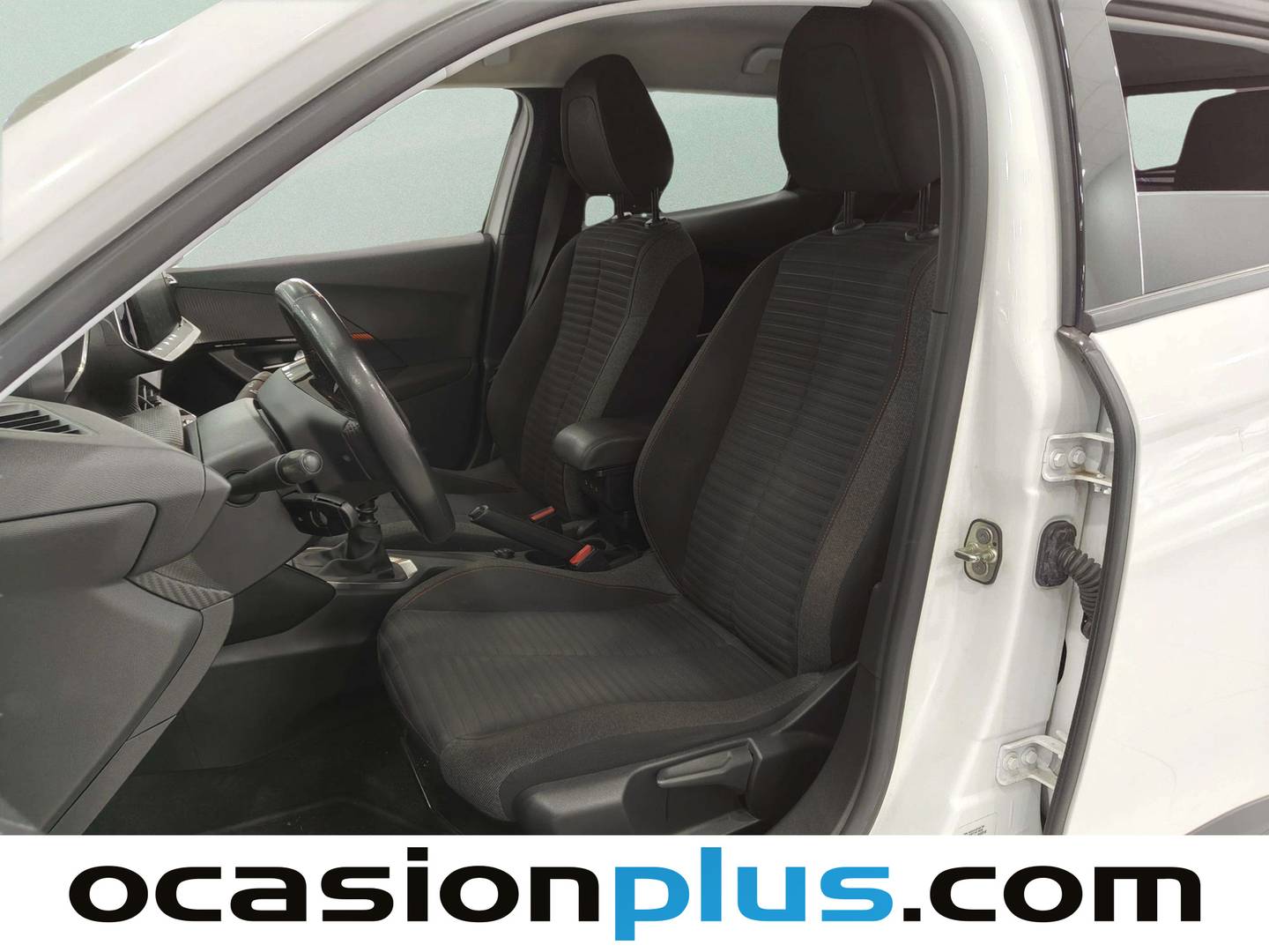 Foto asientos delanteros Peugeot 2008 Peugeot 2008 Puretech 100 S&S Active (100 CV)