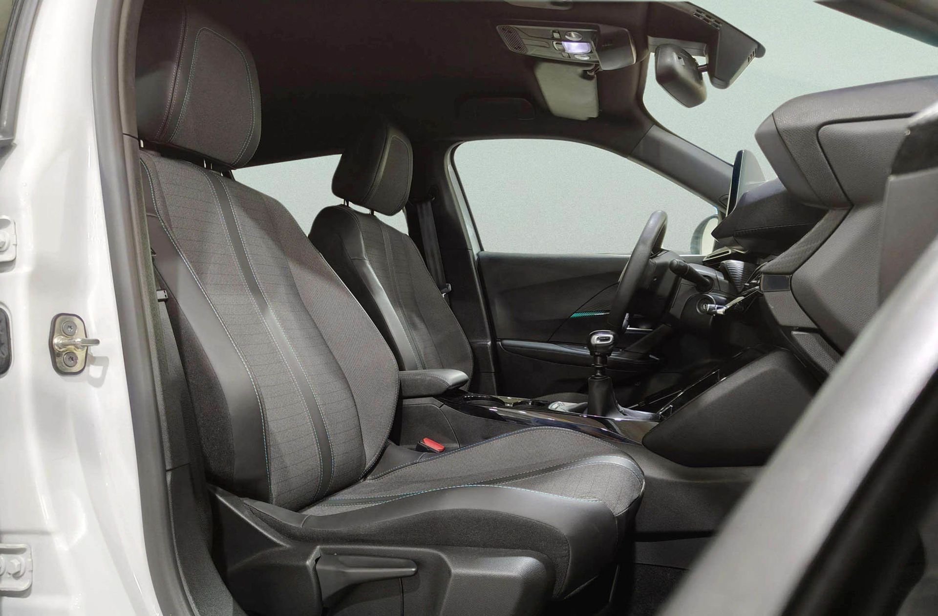Peugeot 2008 PureTech 100 Allure Pack - foto 18