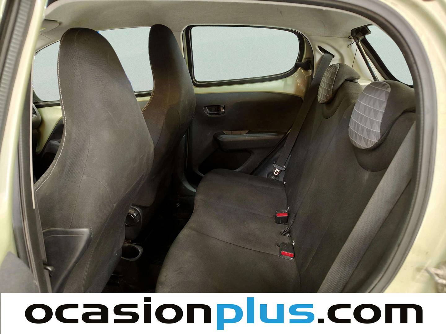 Foto asientos traseros Peugeot 108 Peugeot 108 VTi Allure (72 CV)