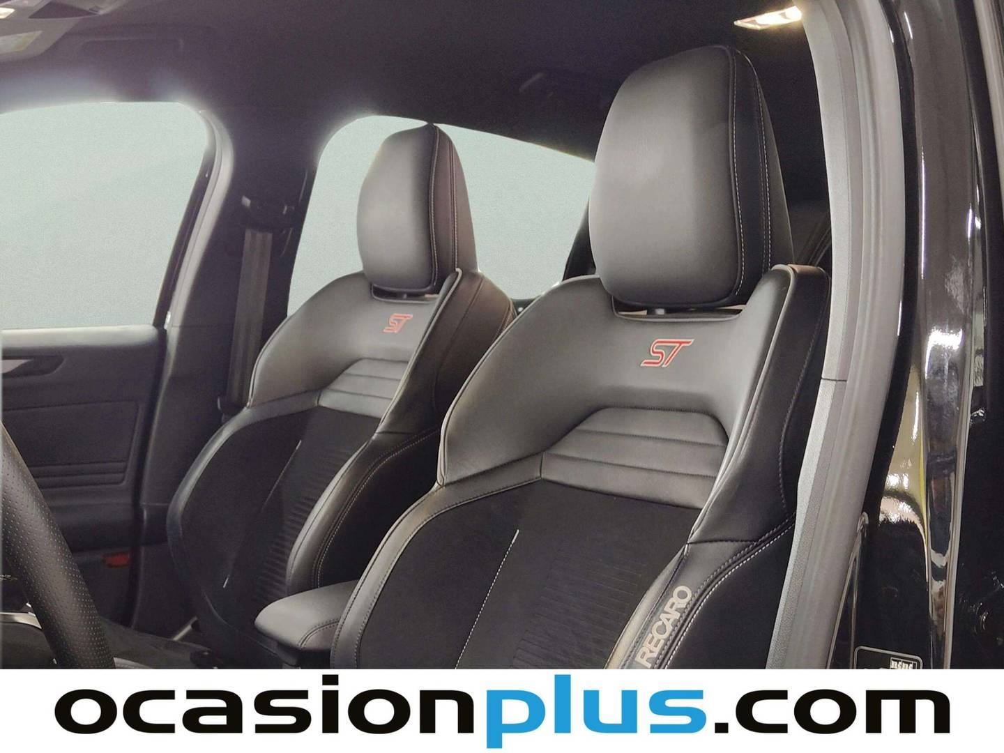 Extras y acabados del Ford Focus Ford Focus 2.3 EcoBoost ST 3 (280 CV)