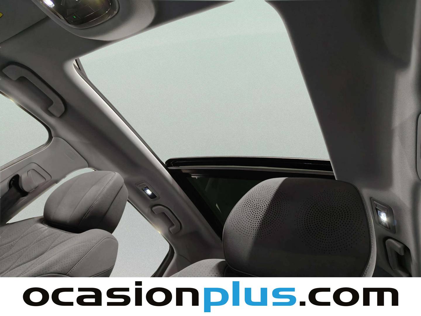 Equipamiento del EBRO S800 EBRO S800 1.5 TGDI PHEV Luxury E-CVT (279 CV) 7 PLAZAS