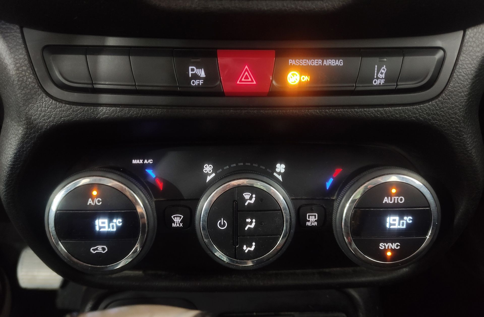 Jeep Renegade 2.0 MultiJet Limited 4x4 AD Low - foto 32
