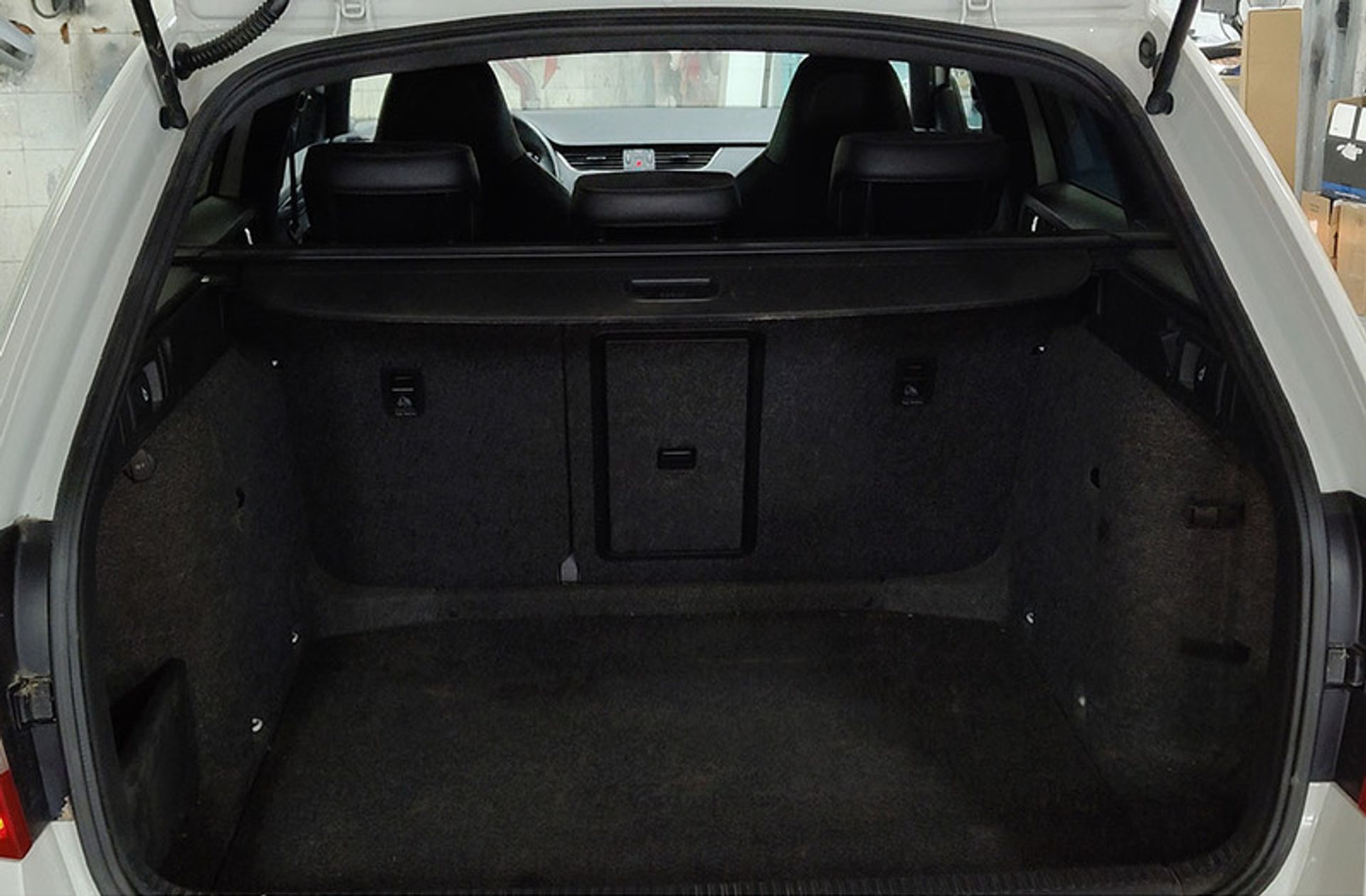 Škoda Octavia Combi 2.0 TDI RS DSG - foto 20