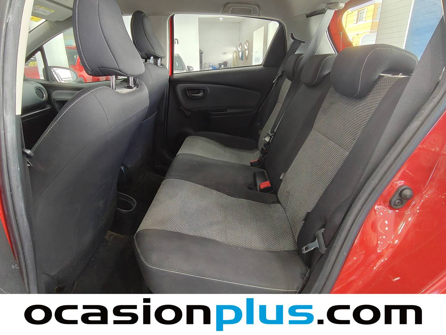 Foto asientos traseros Toyota Yaris Toyota Yaris 1.5 Hybrid Active (100 CV)
