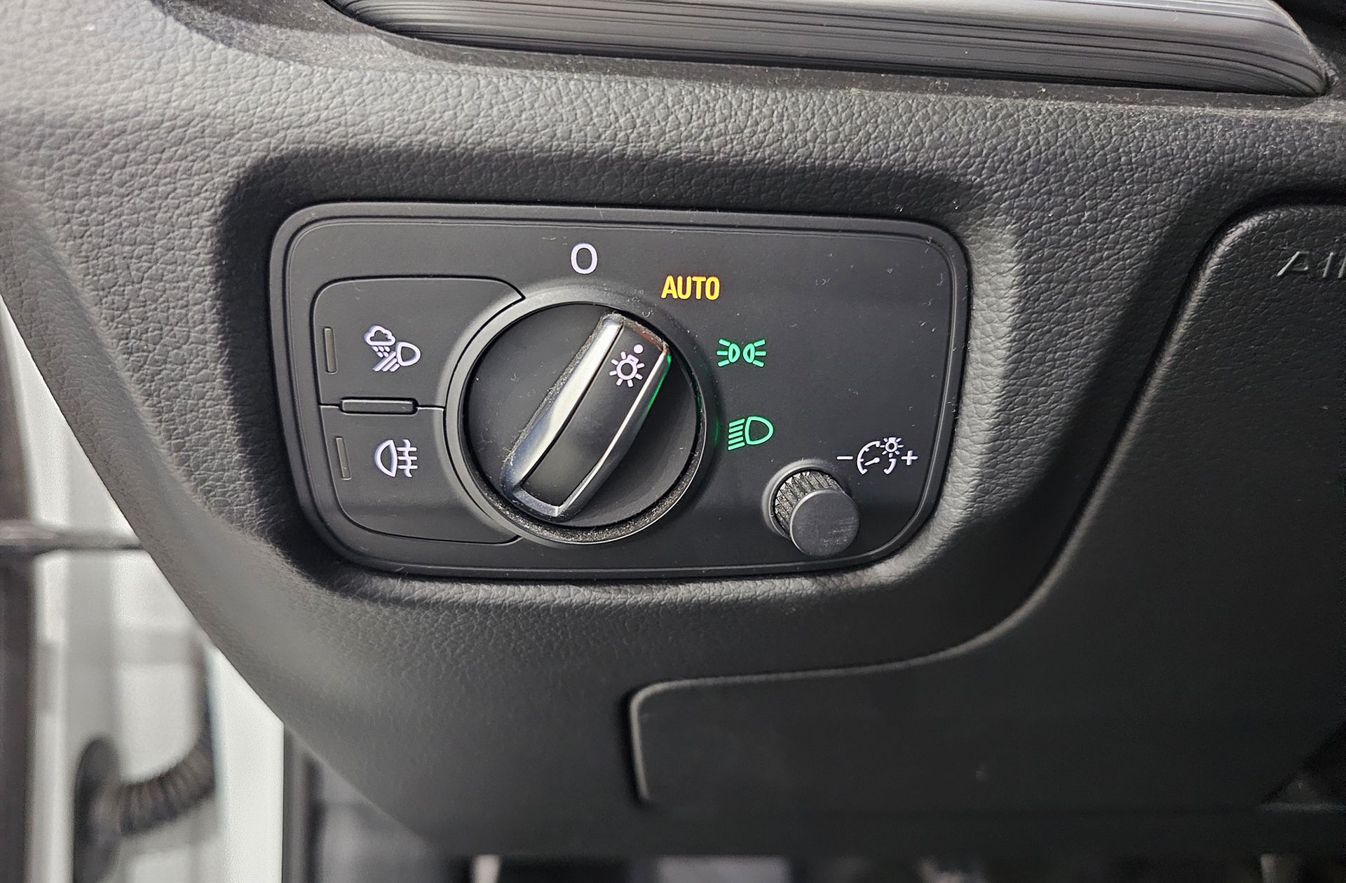 Audi A3 1.6 TDI sport edition - foto 11