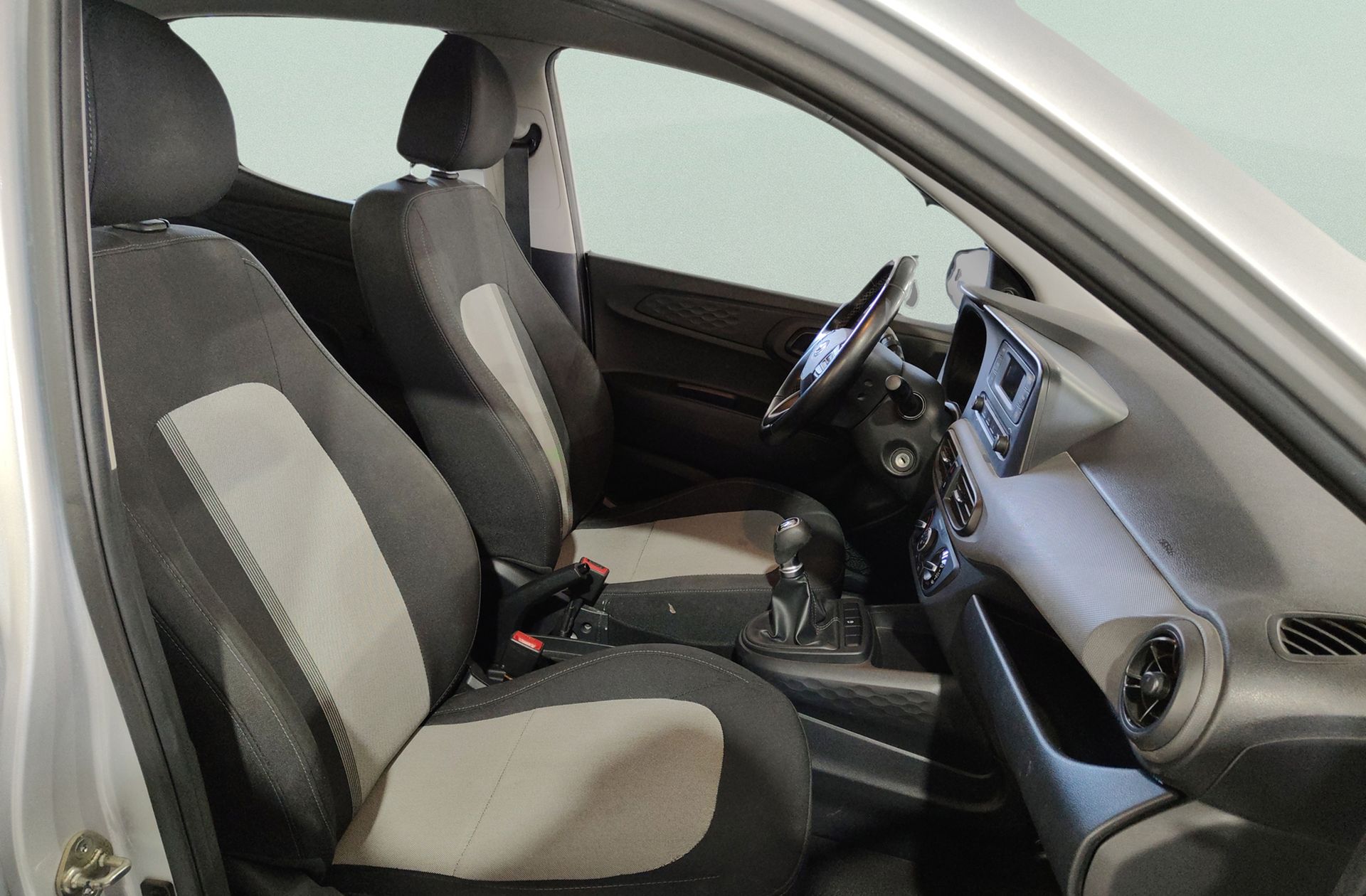 Hyundai i10 1.0 Essence - foto 13