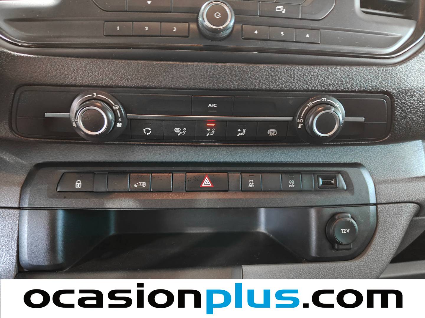 Equipamiento del Peugeot Expert Peugeot Expert BlueHDi 120 S&S Pro Standard (120 CV)