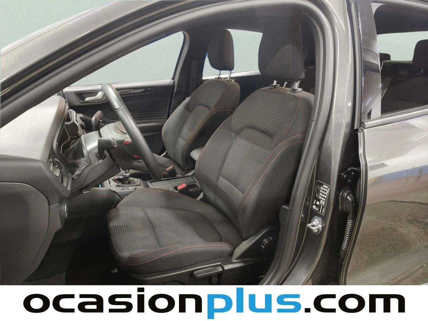 Foto asientos delanteros Ford Focus Ford Focus 1.0 Ecoboost MHEV ST-Line (125 CV)