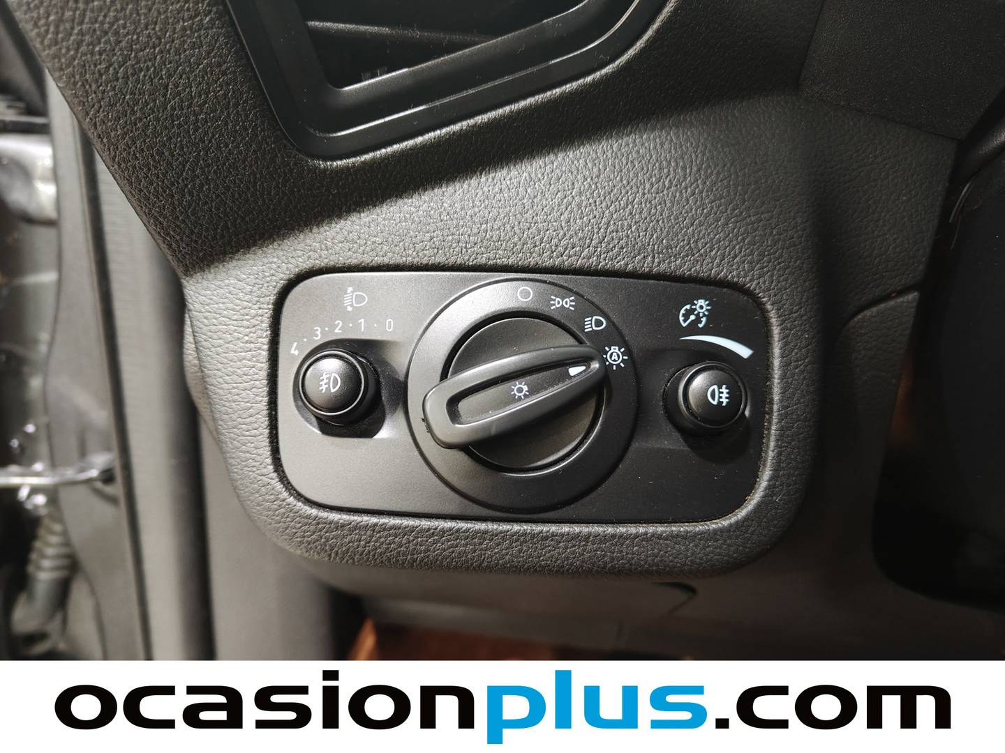 Ford Kuga Ford Kuga 2.0 TDCI Business 4x2 S&S (150 CV) al mejor precio