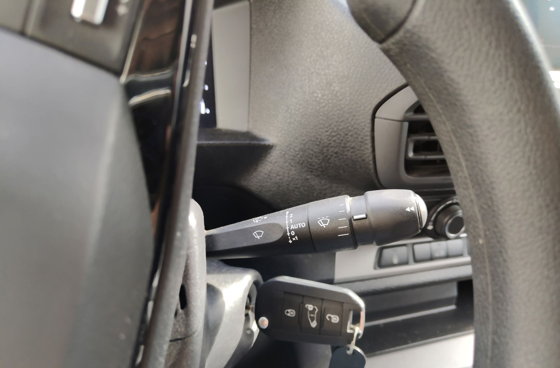 Opel Vivaro Furgon BlueHDi 120 - foto 22