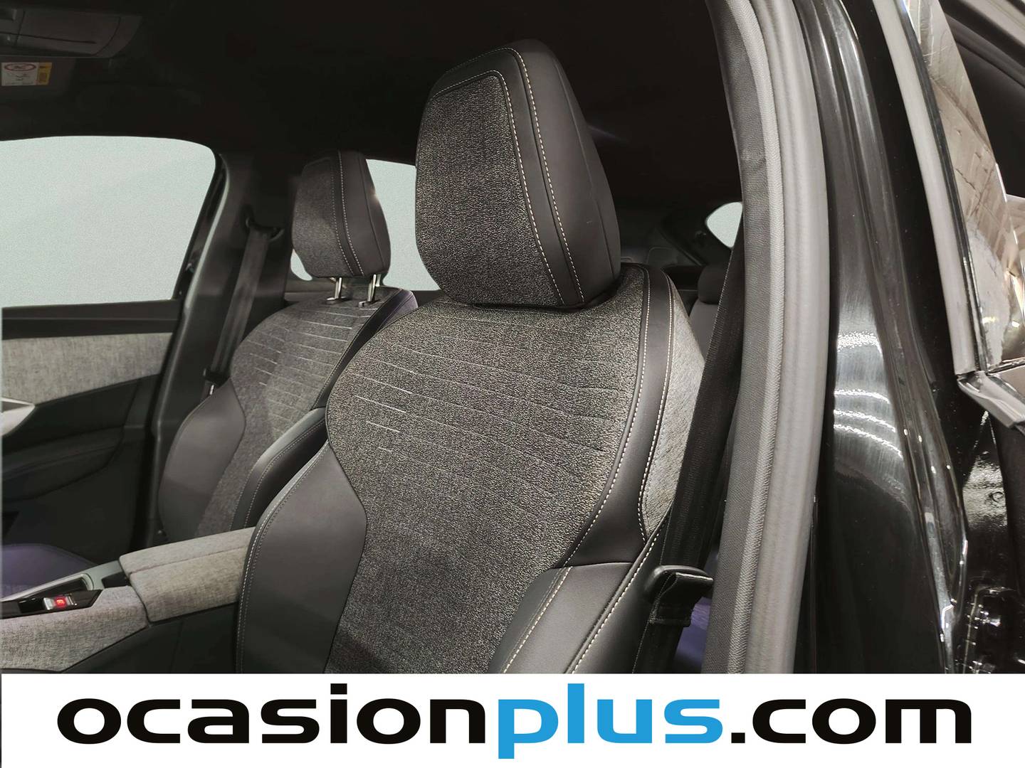 Extras y acabados del Peugeot 3008 Peugeot 3008 Hybrid 145 Allure eDCS6 (145 CV)
