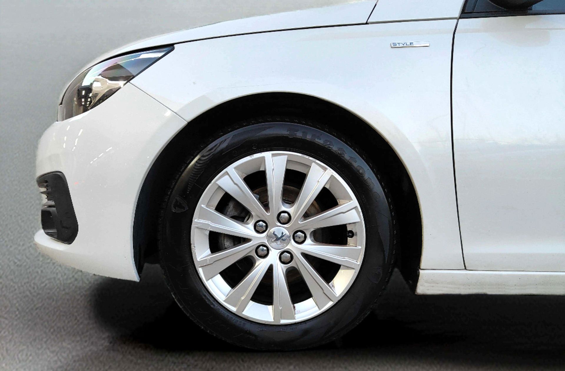 Peugeot 308 PureTech 130 Style - foto 34