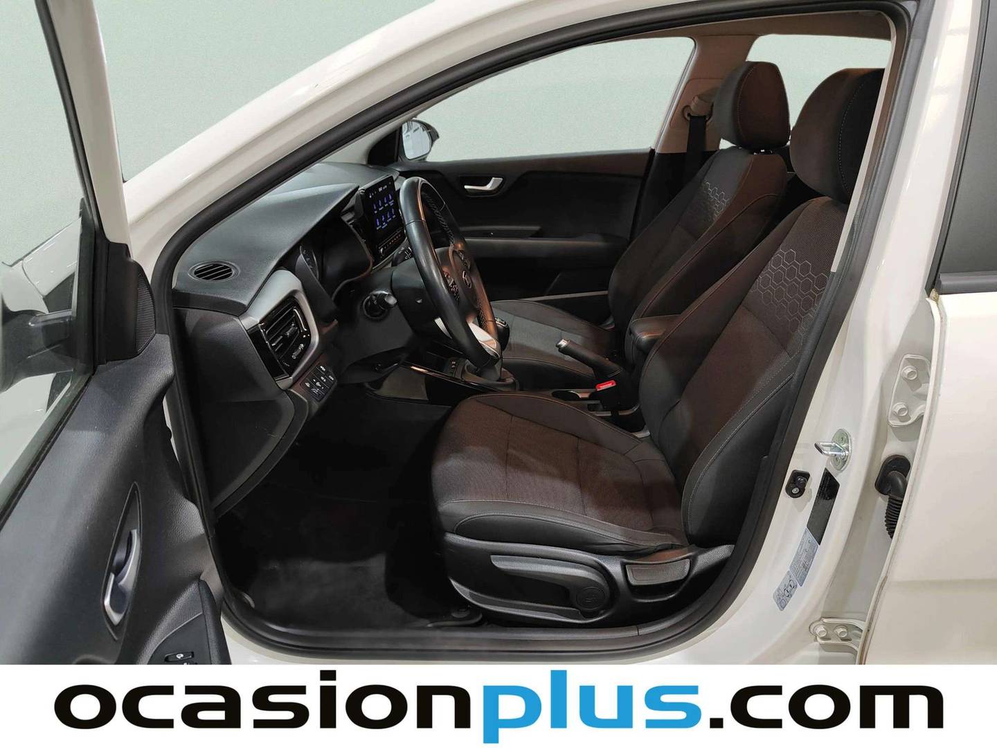 Foto asientos delanteros KIA Rio KIA Rio 1.0 T-GDi MHEV iMT Drive (100 CV)