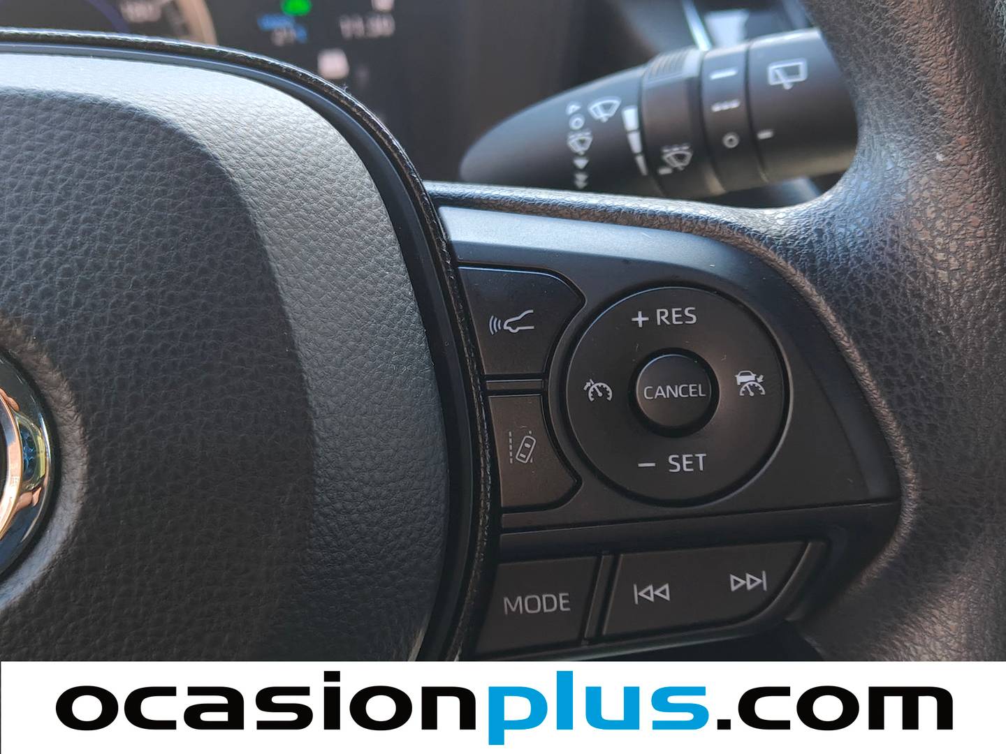 Extras del Toyota Corolla Toyota Corolla 1.8 125H Business Plus E-CVT (122 CV)