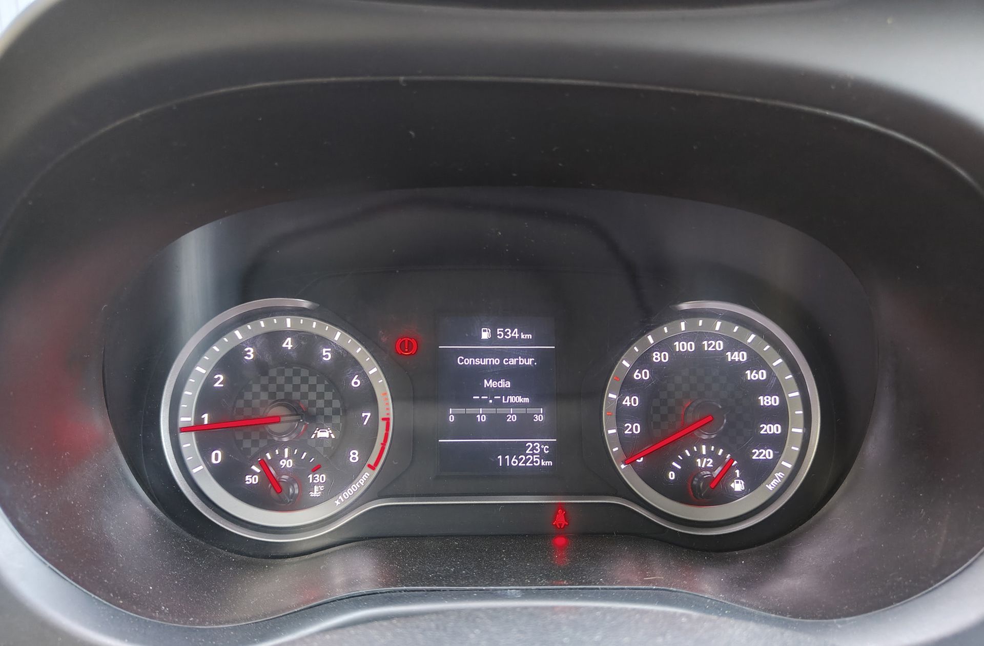 Hyundai i10 1.0 Essence - foto 18