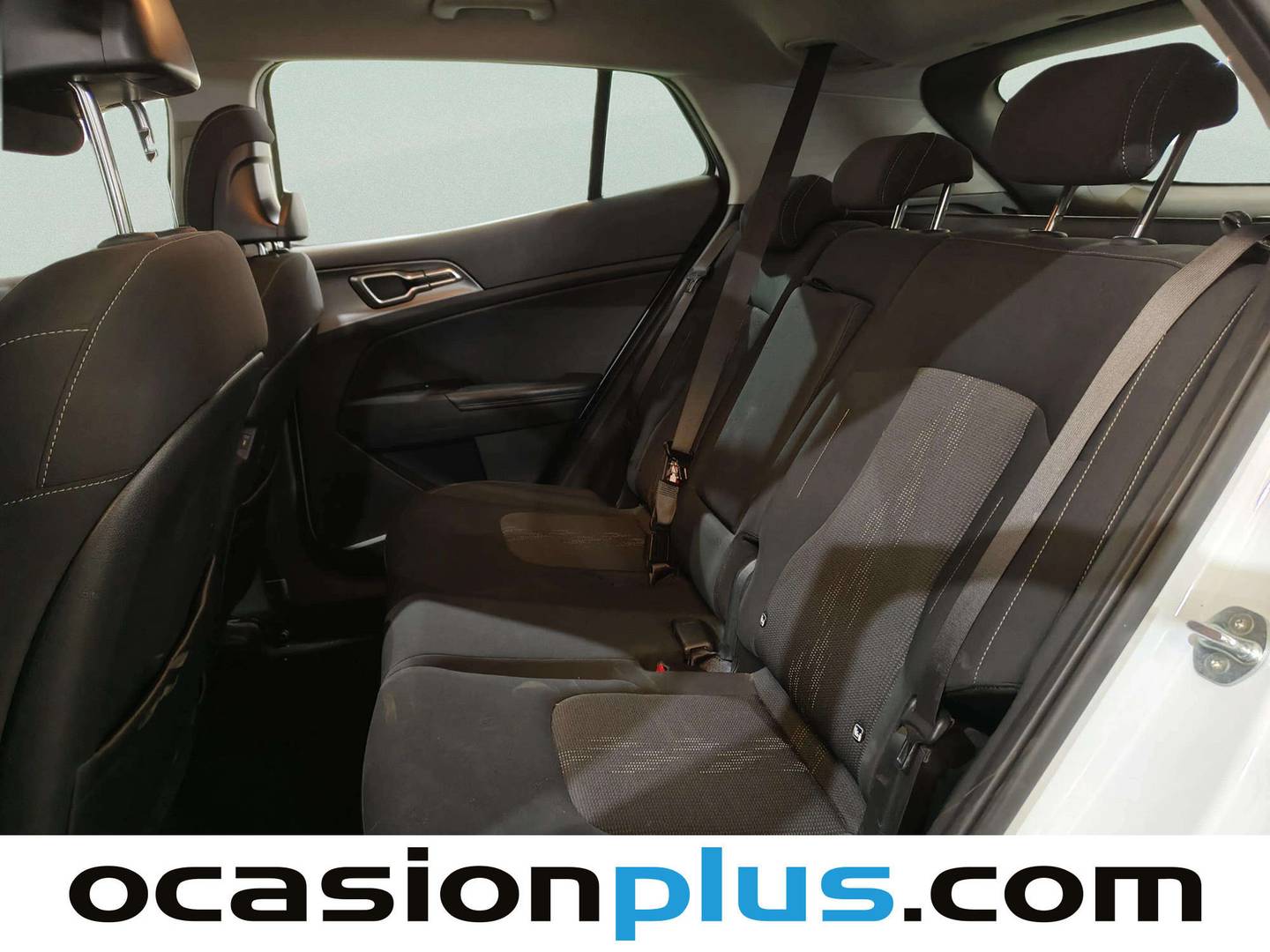 Foto asientos traseros KIA Sportage KIA Sportage 1.6 T-GDi MHEV Drive 4x2 (150 CV)
