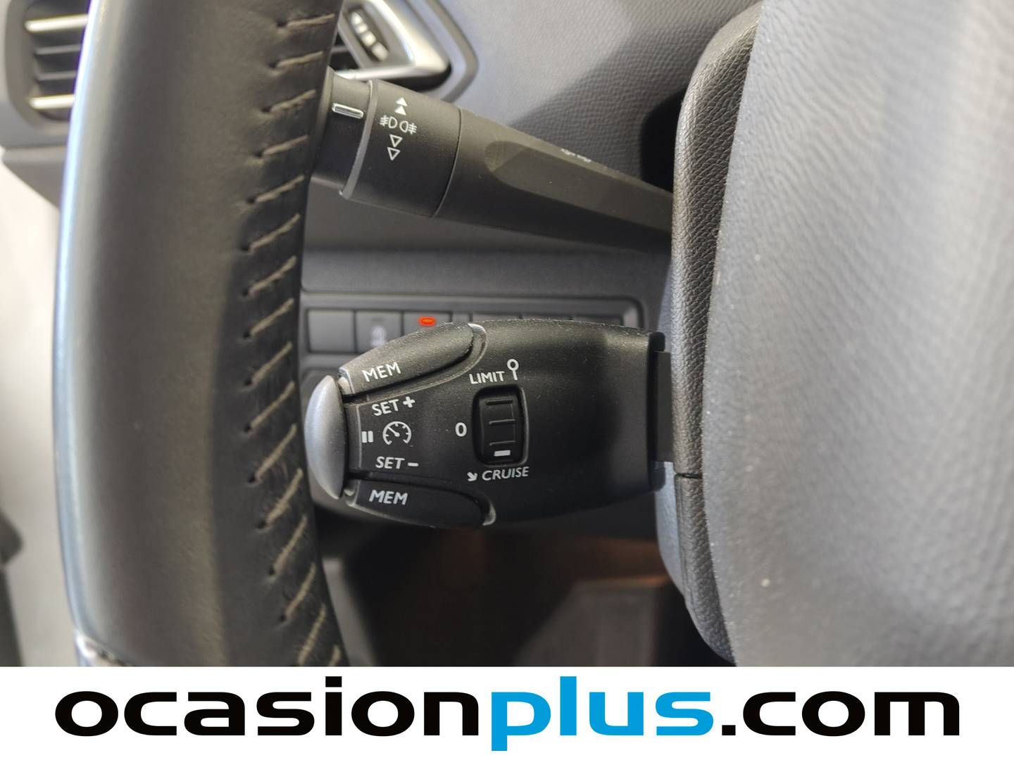 Foto Peugeot 308 Peugeot 308 PureTech 130 Allure (130 CV)