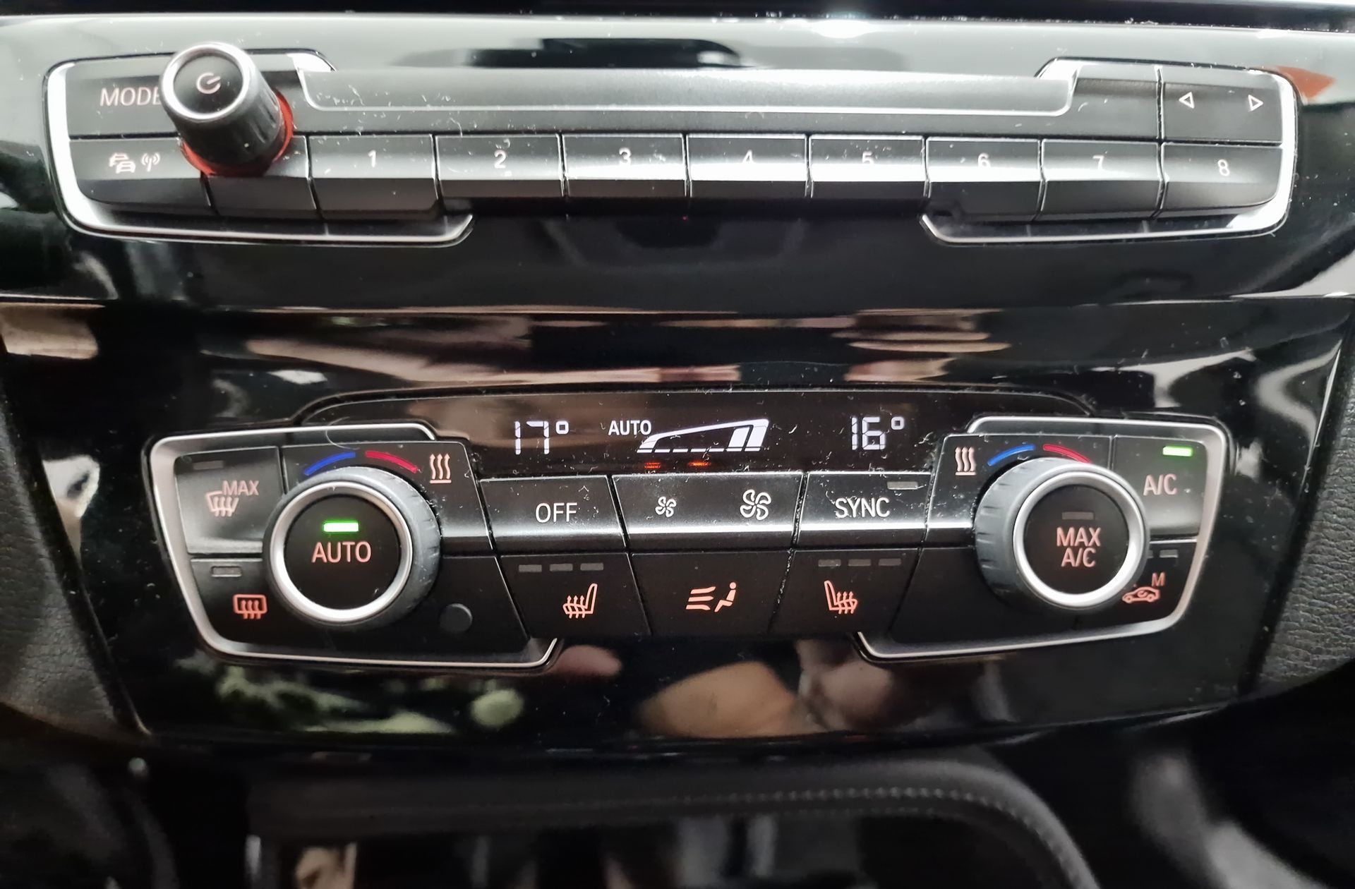 BMW X1 sDrive18d - foto 36