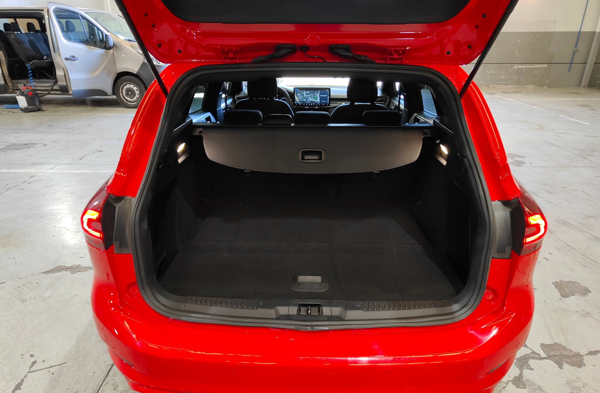 Ford Focus SportBreak 1.0 EcoBoost MHEV ST-Line - foto 17