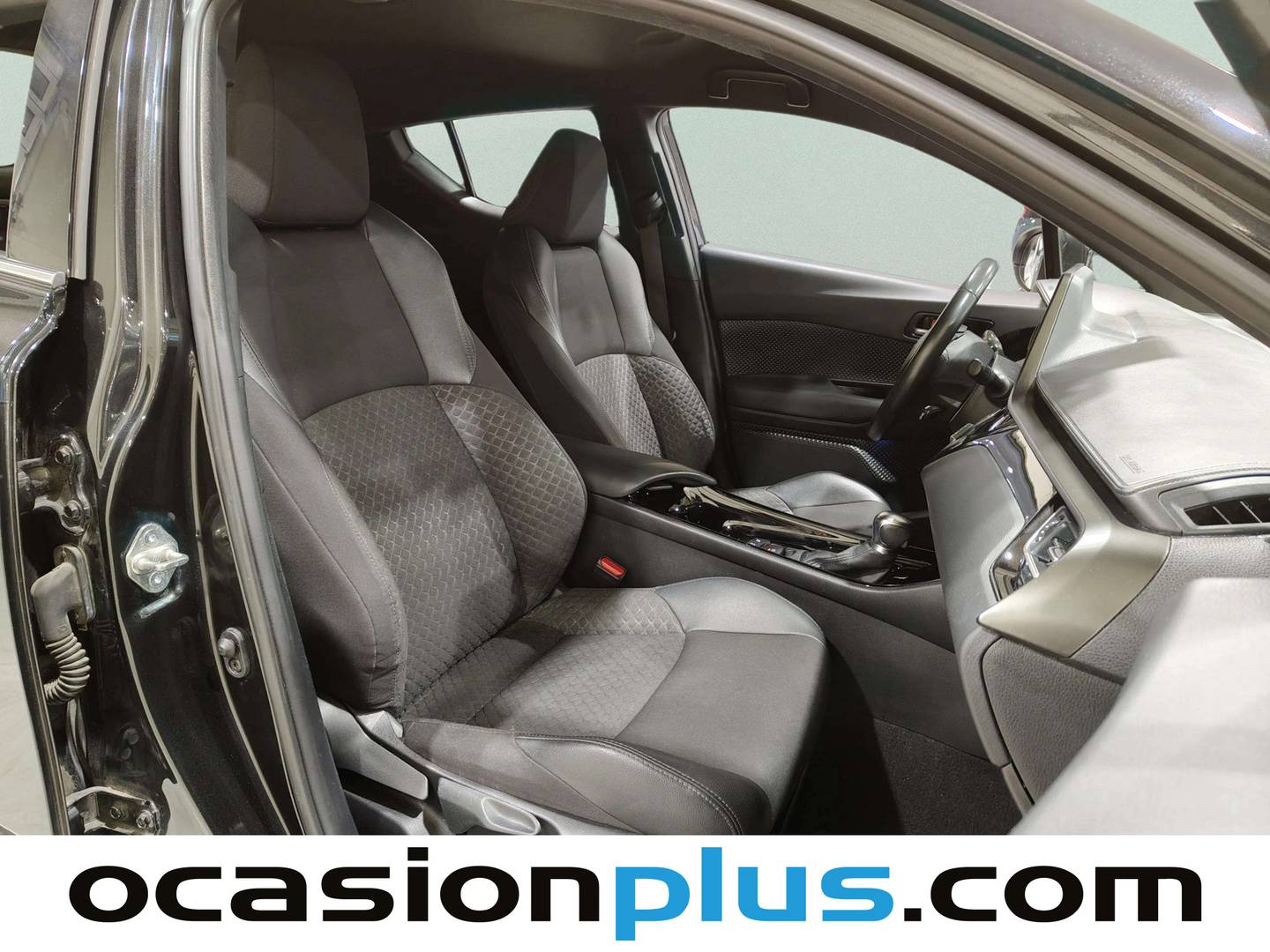 Foto Toyota C-HR Toyota C-HR 180H Advance (184 CV)