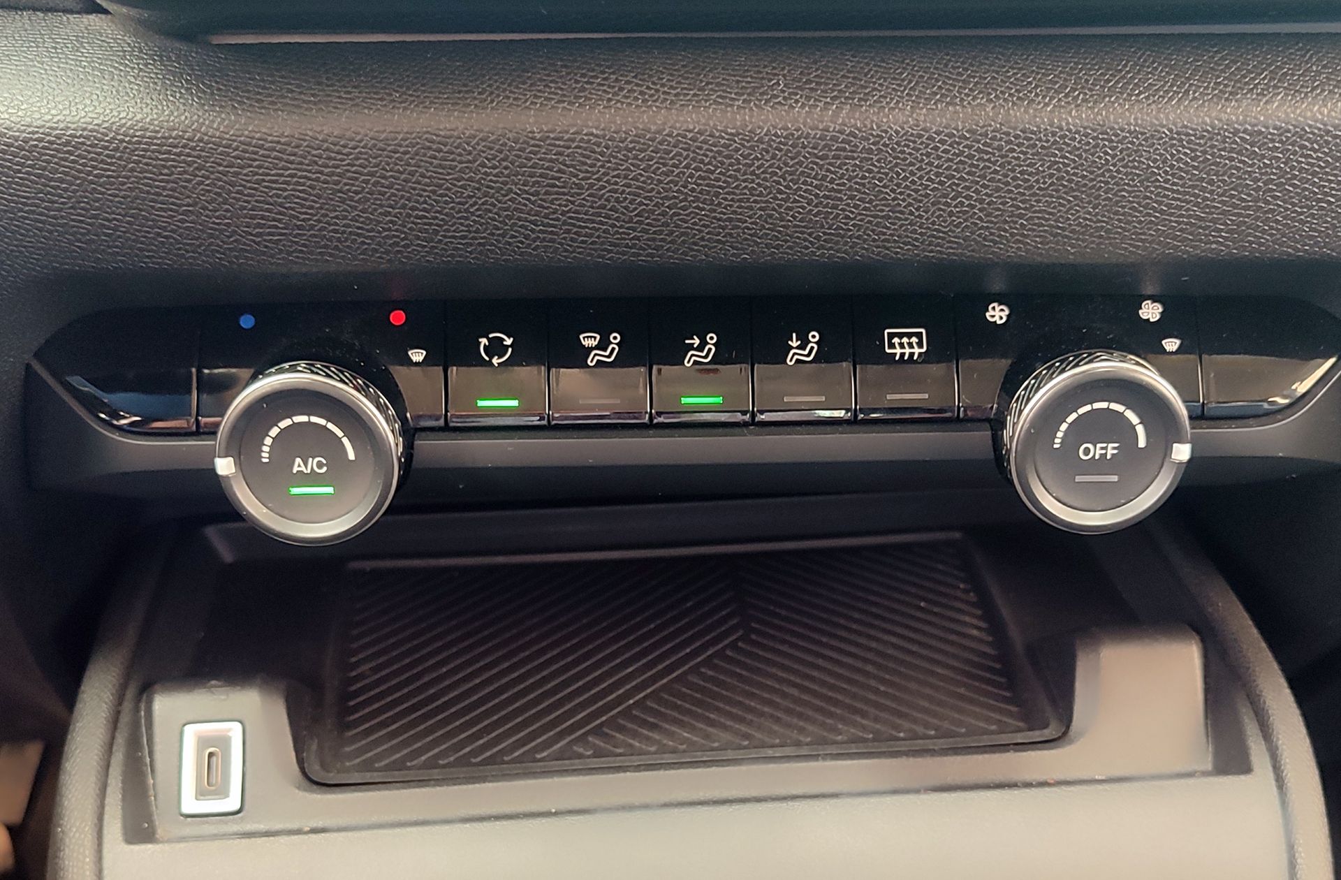 Citroën C4 BlueHDi 110 Live Pack - foto 25