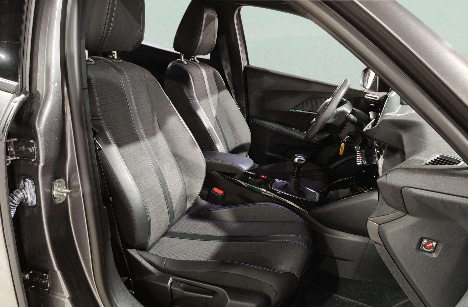 Peugeot 2008 PureTech 100 Allure - foto 19