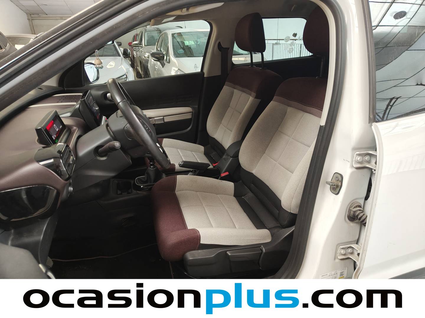 Foto asientos delanteros Citroën C4 Cactus Citroën C4 Cactus PureTech 110 S&S Shine  (110 CV)