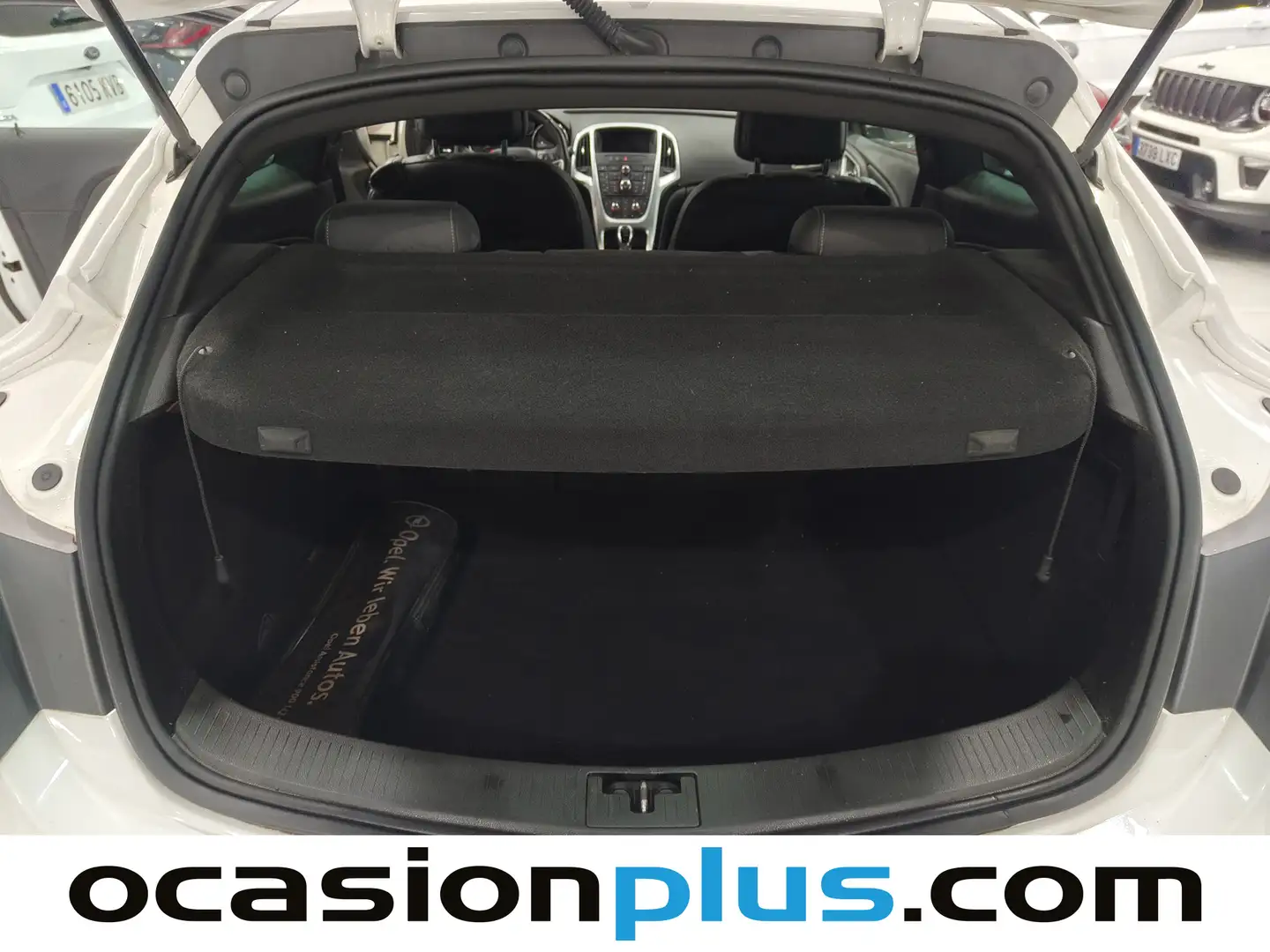 Foto Opel Astra Opel Astra 2.0 CDTI GTC S&S Sportive (165 CV)