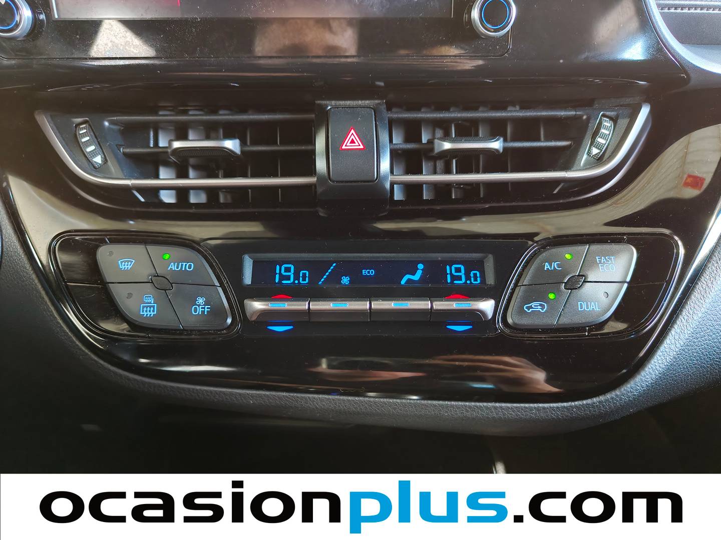 Foto Toyota C-HR Toyota C-HR 1.8 125H Advance (122 CV)