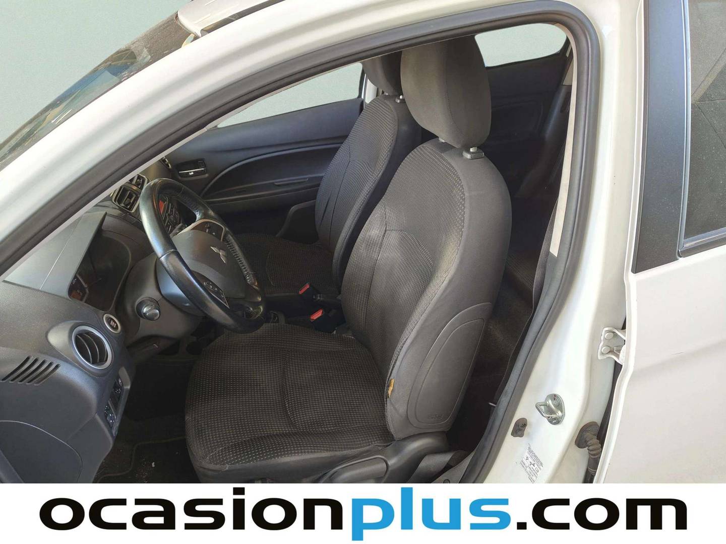 Foto asientos delanteros Mitsubishi Space Star Mitsubishi Space Star 120 MPI Motion (80 CV)