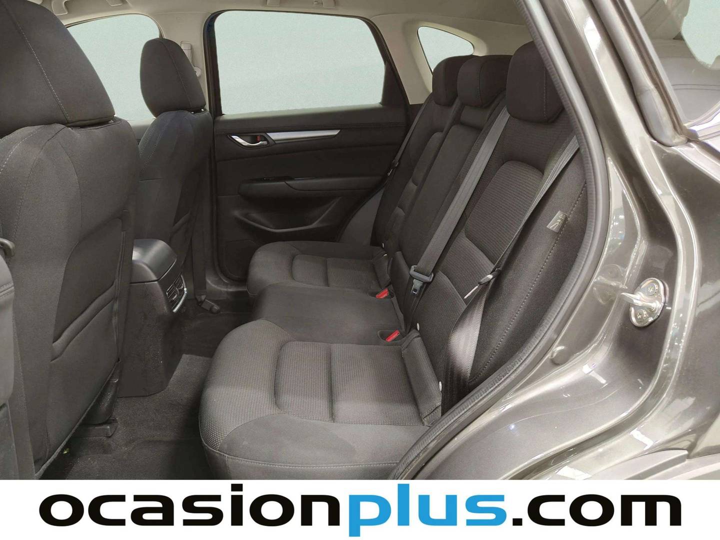 Foto asientos traseros Mazda CX-5 Mazda CX-5 2.0 MHEV Center-Line Plus (165 CV)